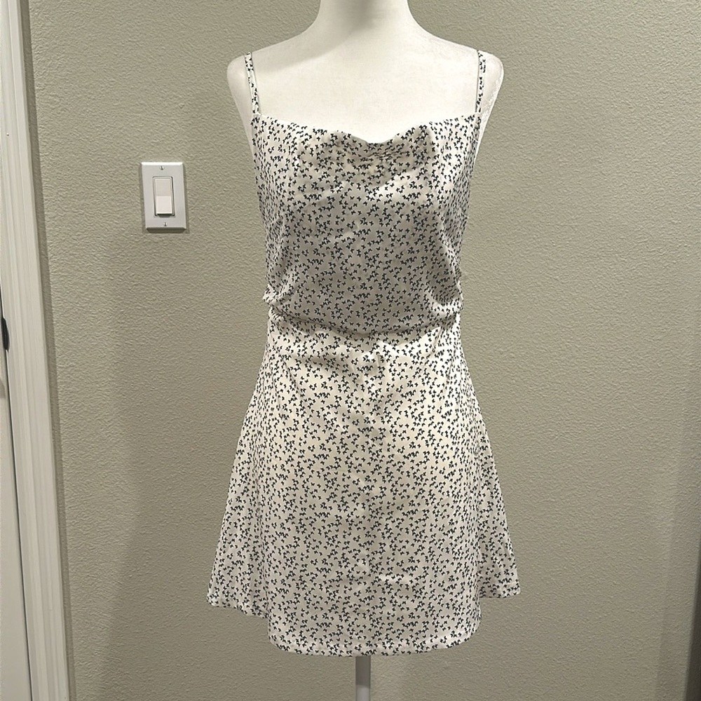 Back zipped fully lined summer dress (NWOT)